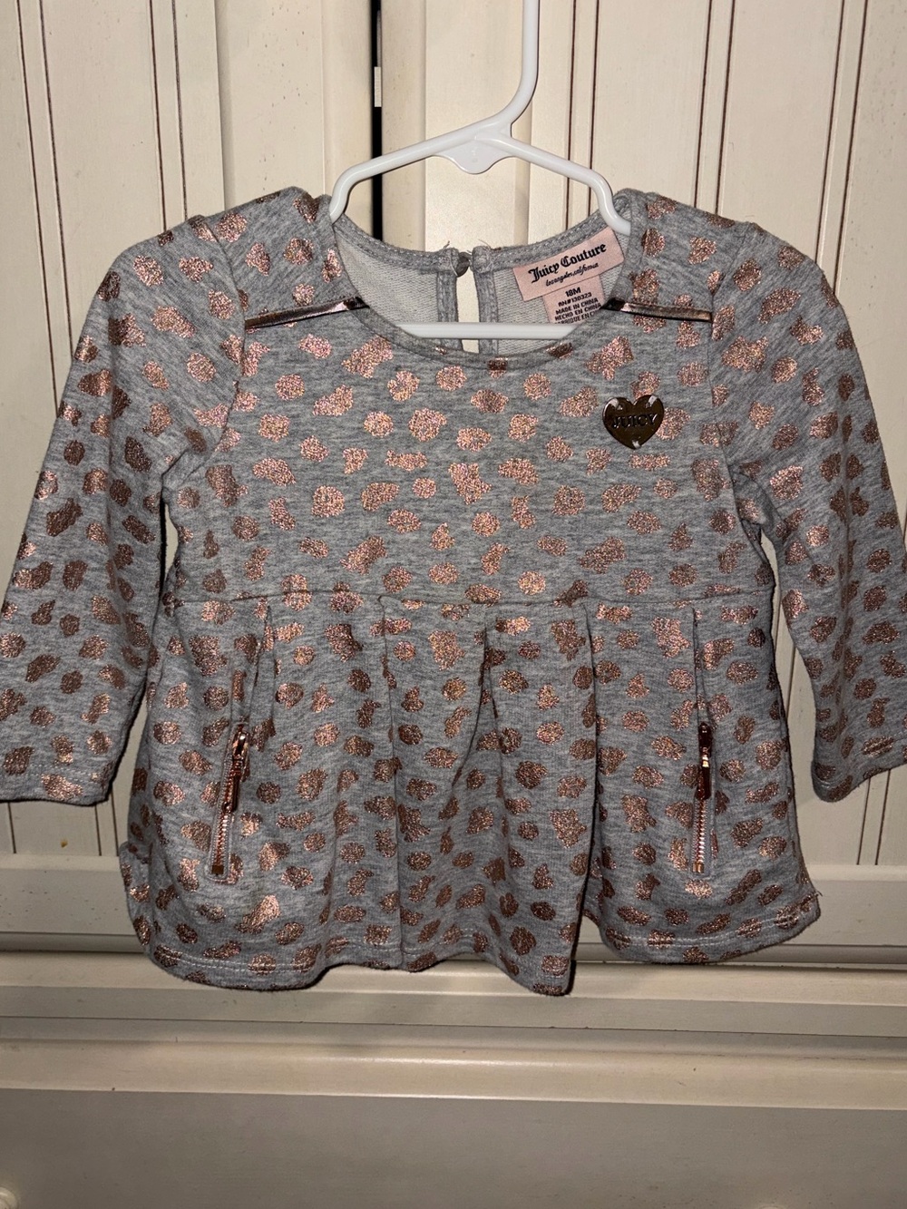 Juicy Couture Gray Long Sleeve Top with Rose Gold Metallic Hearts
